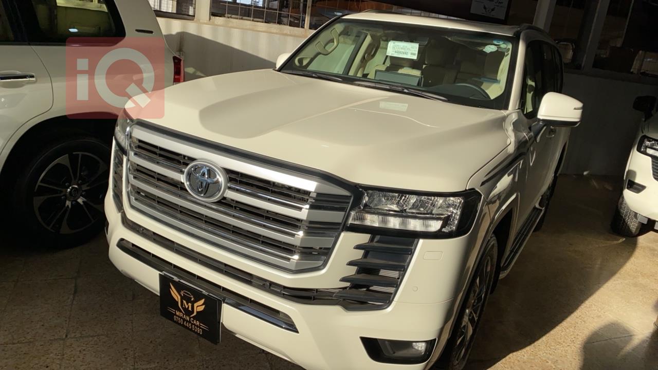 تۆیۆتا لاند کروزەر